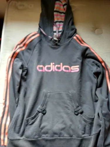 Moletom Adidas original com listras vermelha 