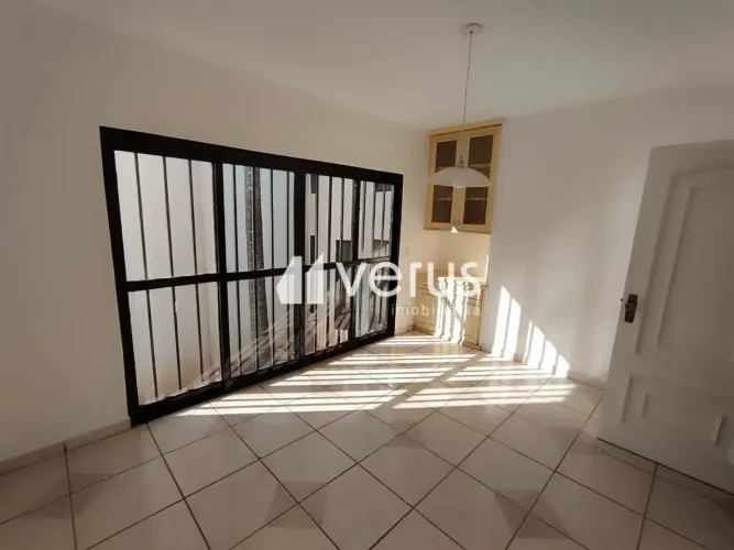 Casa de alto padrão no bairro Morada da Colina, com aproximadamente 700 m² de área constru
