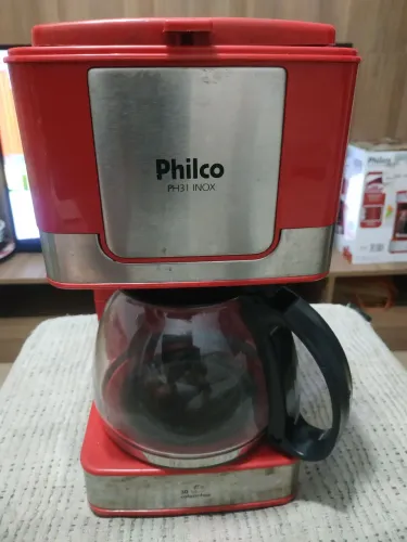 Cafeteira Philco PH31 INOX vermelha 