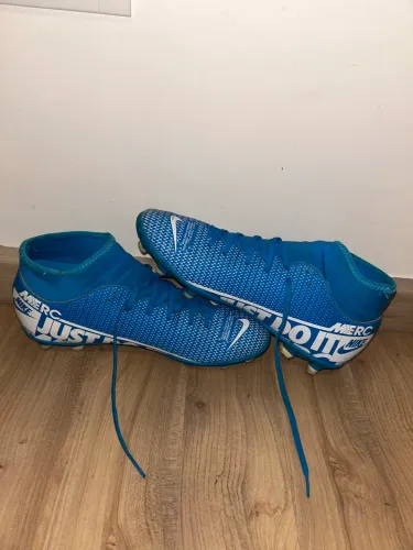 Chuteira Nike superfly