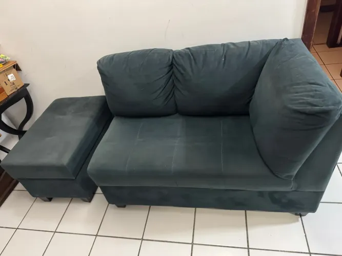 Sofá de canto modular com puff