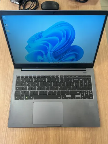 Notebook Samsung 15,6 - 1TB Windows 11 com Carregador original