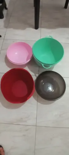 Vendo tapaware de 10 e 14 Litros. 