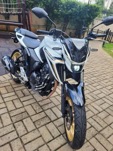 Fz 25 2025 (impecável)