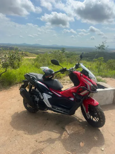 Estou vendendo a moto porque sou mãe de duas crianças só comprei pra trabalho