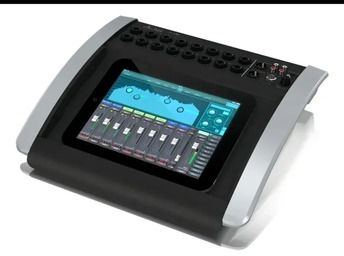 PEGO FLOW 8 COMO PARTE DE PAGAMENTO Mesa Digital Behringer X18 seminova 