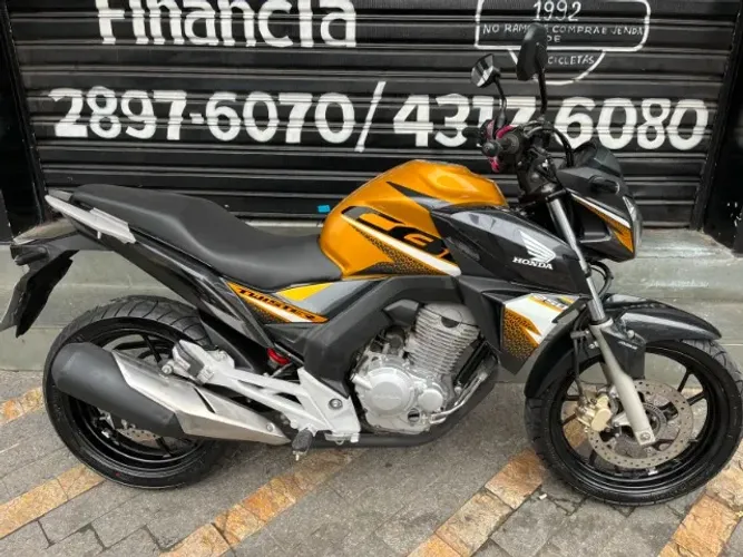 Honda CB Twister 250 2020 - 25.000km