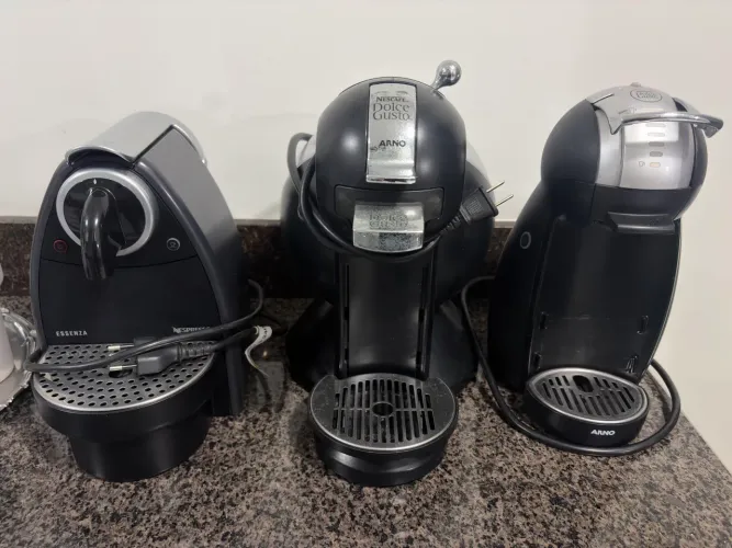 Cafeteira Semi Nova Dolce Gusto