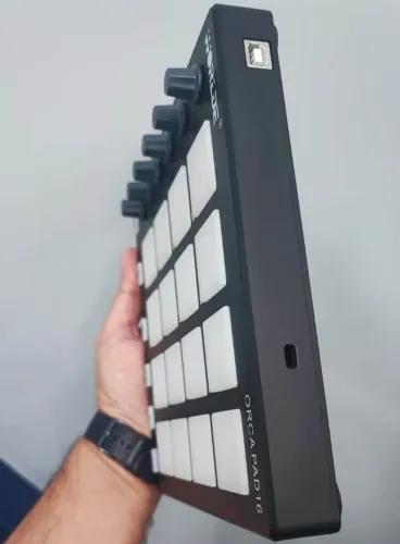 WORLDE ORCA PAD16 controlador MIDI de 16 PADS para Estúdio e Produção de Beats