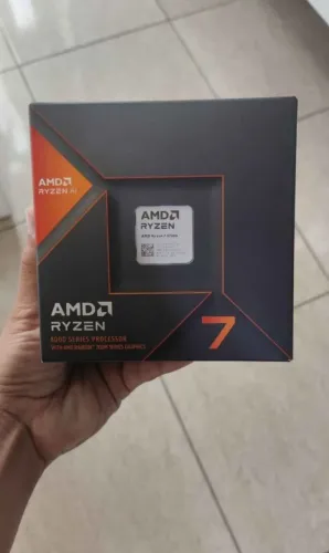 Ryzen 7 8700g Novo na Caixa