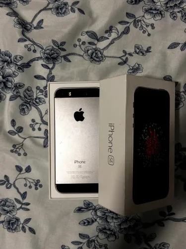 iPhone SE 1 Geração 2016