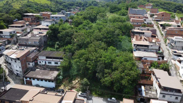 Terreno com 5.000m², Retiro, Volta Redonda - R$ 1.5 mi, Cod:498