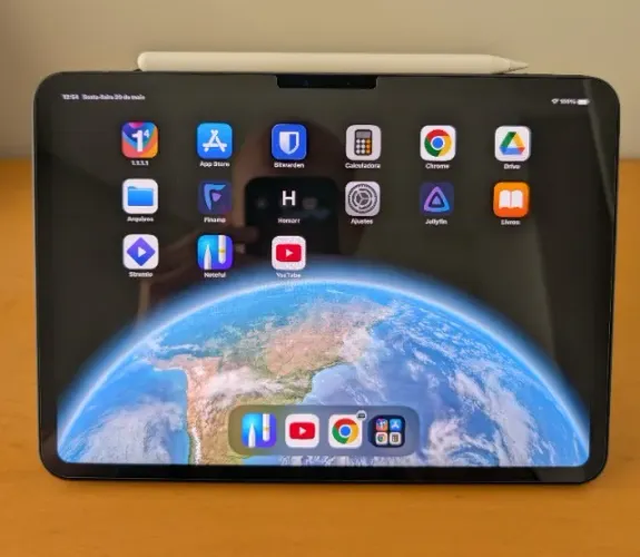iPad Pro 11 pol. - M4 (2024, 5ª geração) - 512 GB com Apple Pencil Pro e capa magnética