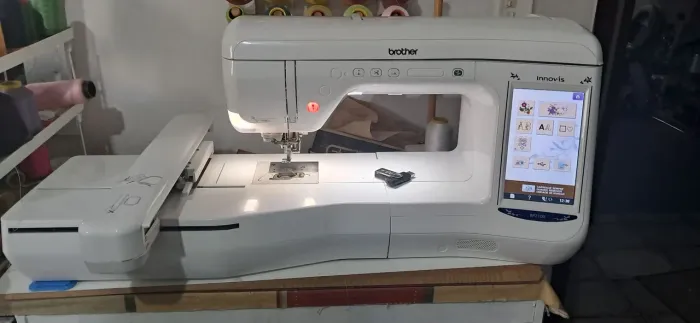Maquina de bordado BP 2100