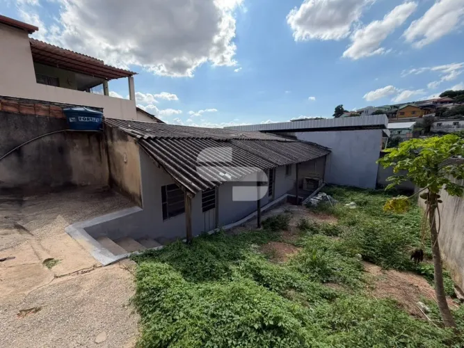 Casa para locação no bairro Jardim Laguna