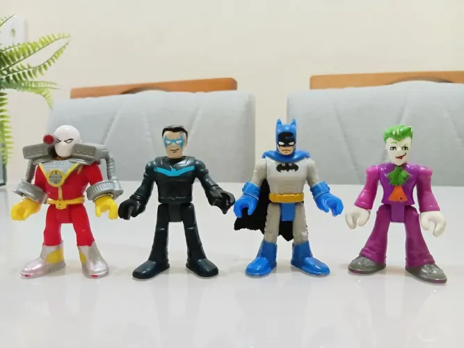Lote bonecos imaginext - Batman, Asa Noturna, Pistoleiro e Coringa 