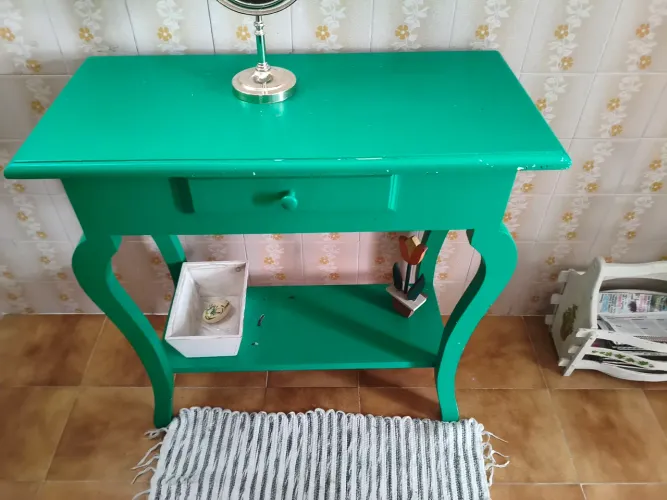 Aparador Vintage com gaveta e prateleira (80,3cm x 81,5cm x 38cm)