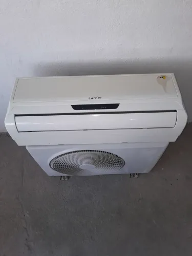 Ar Condicionado Split Carrier 9 mil btus bastante conservado funcionando perfeitamente