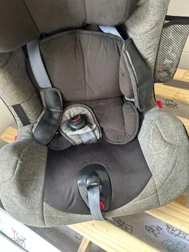 Cadeira infantil automóvel