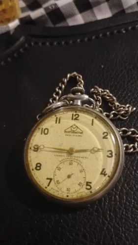 Antigo relógio de bolso Mondaine suíço