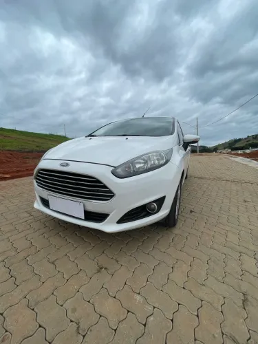 Ford Fiesta SEL 1.6 16V Flex Mec. 5P 2017
