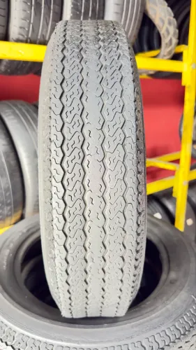 Pneus 5.60 aro 15. Para fusca. R$600,00 os 4.