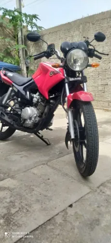 Moto Yamaha Factor 125 atrasada só com documento completa com partida elétrica freio a dis