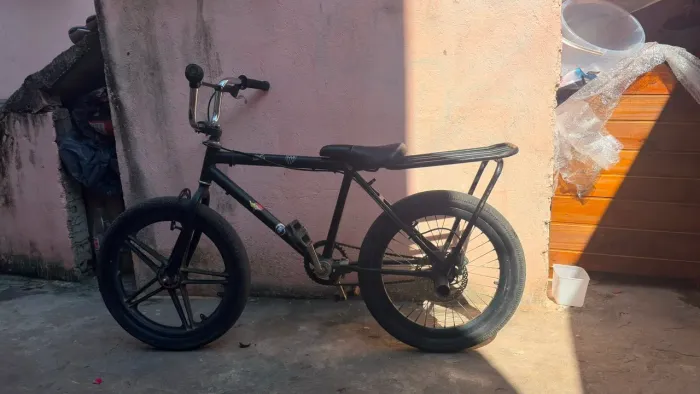 Bicicleta aro 20 montadinha