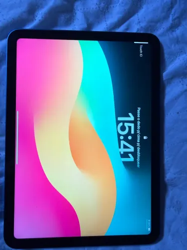 iPad 10 Semi novo 