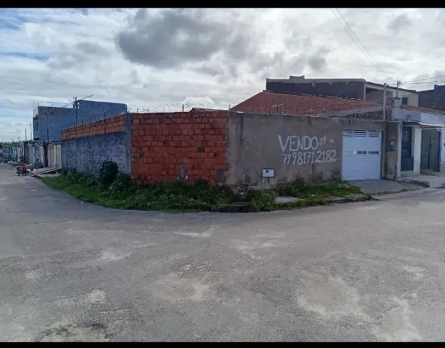 Casa boa ,com grande espaço pra fazer mais 2