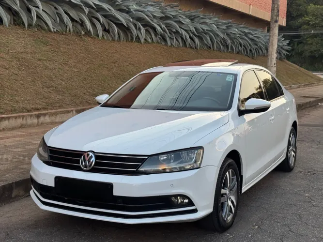 Volkswagen Jetta Comfortline 2.0 T.flex 8V 4P Tipt. 2015