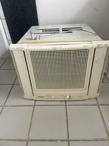 Ar condicionado janela Cônsul 7,5 mil Btu