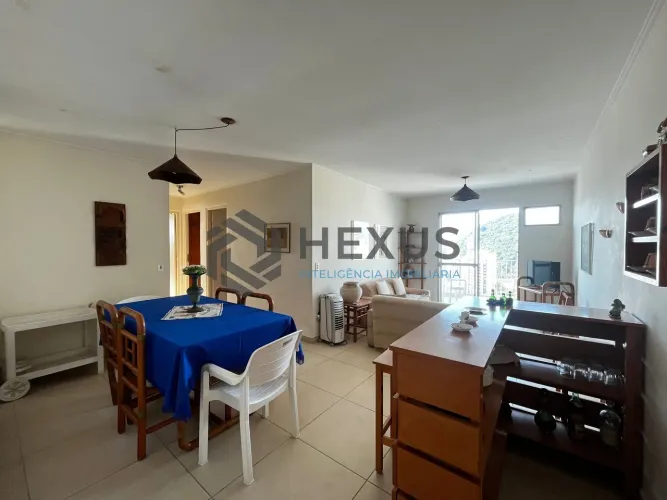 Apartamento com varanda vista mar na Praia das Pitangueiras, Guaruja