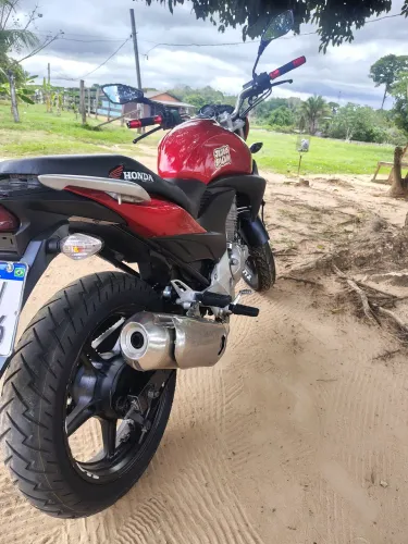 Vendo essa Honda CB 300 ano 2010