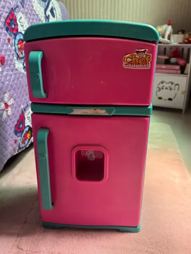 Geladeira de brinquedo infantil