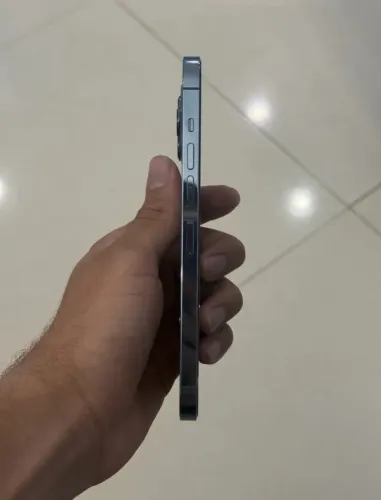 Vendo um iPhone 13 Pro Max sem marca de uso muito bem conservado