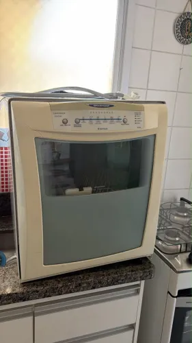 Máquina de lavar louça BRASTEMP - 8 SERVIÇOS 110V