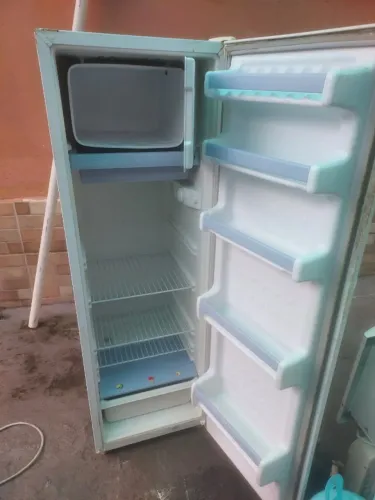 Geladeira Consul 231 Litros - 127v Funcionando Perfeitamente