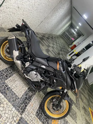 Moto seminova 