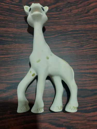 Girafa Shophie mordedor...