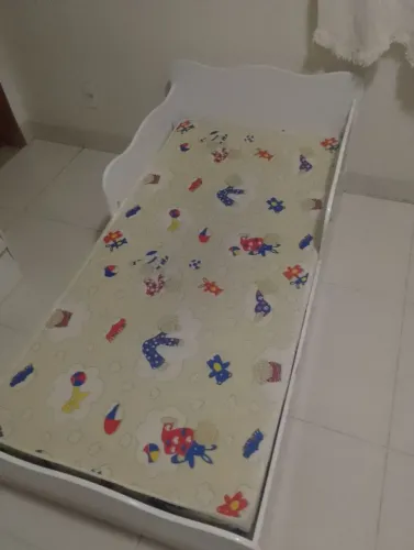 Cama infantil nova com colchão