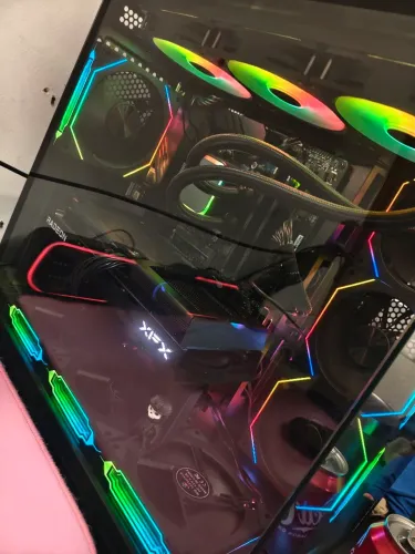 CPU gamer rx 9060 xt 16gb Ryzen 7 5700x high end