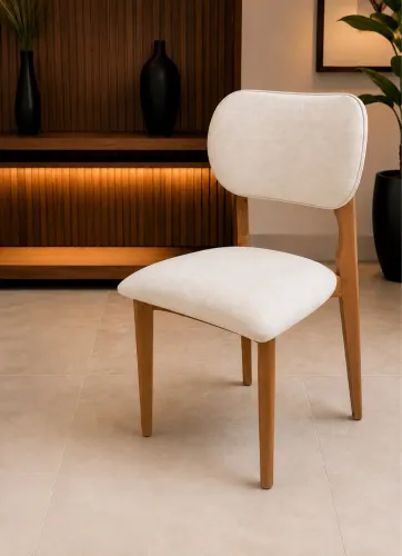 Cadeira Nova de Jantar Clean Estofada em Linho Off-White e Madeira Maciça