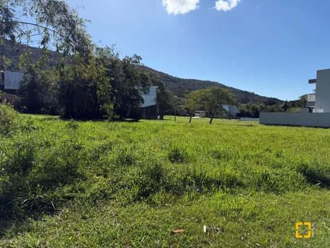 Lote com 494,49 m2 no Condomínio Residencial Villa Ratones II, Florianópolis/SC