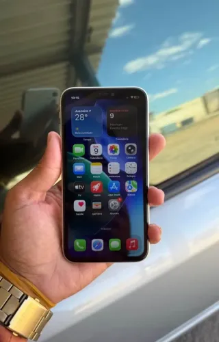 Iphone 11 excelente