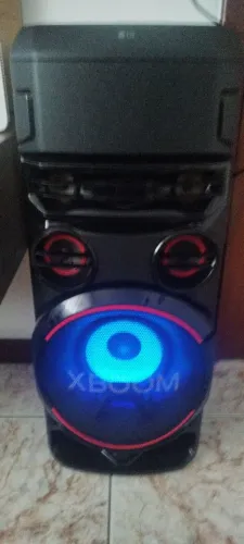 Caixa de som Bluetooth super conservada