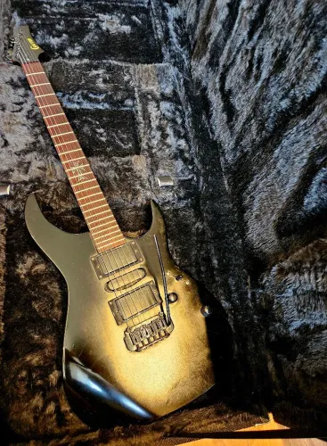 Guitarra Super Strato Crafter Crown