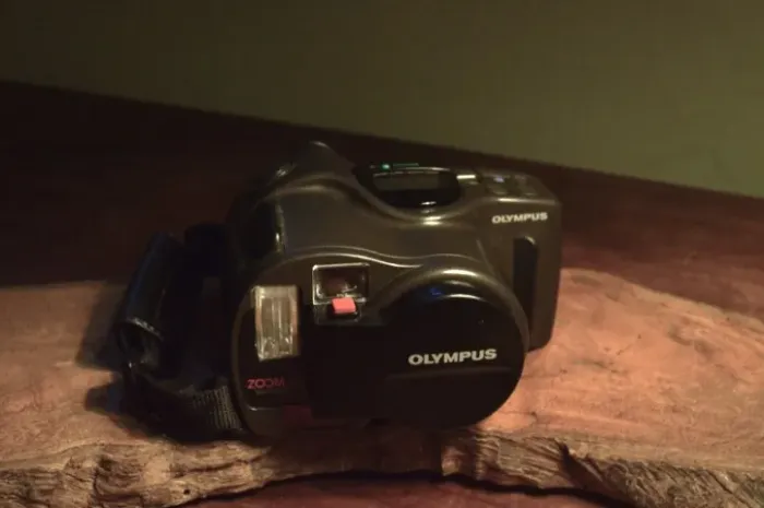 Câmera Analógica Olympus Infinity SuperZoom330 Raro Estado de Conservação