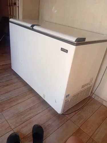 Freezer 2 Tampa semi novo