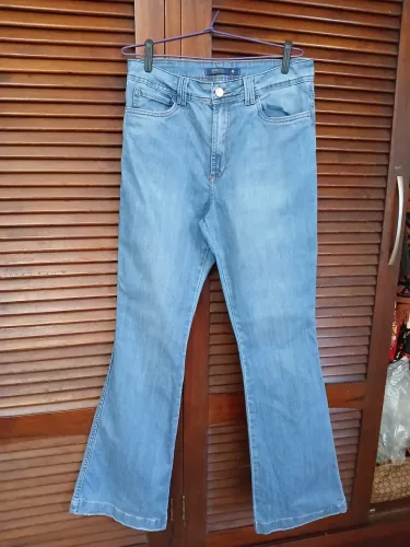 Calça flores tamanho 44